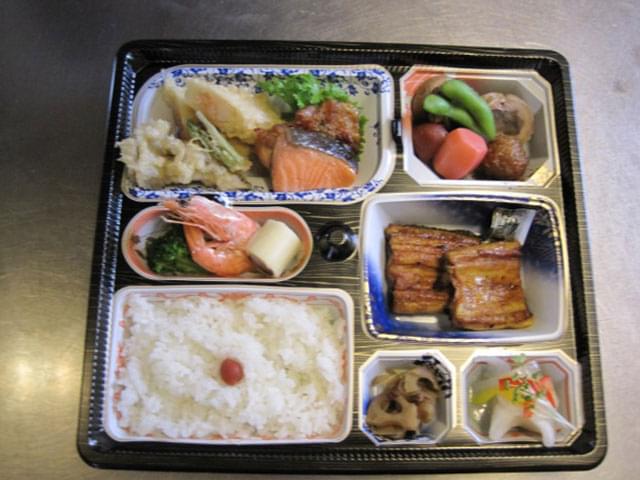 会席料理と御弁当