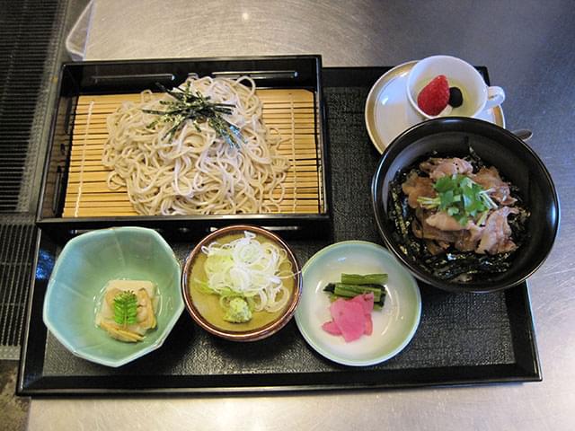 せいろと肉丼